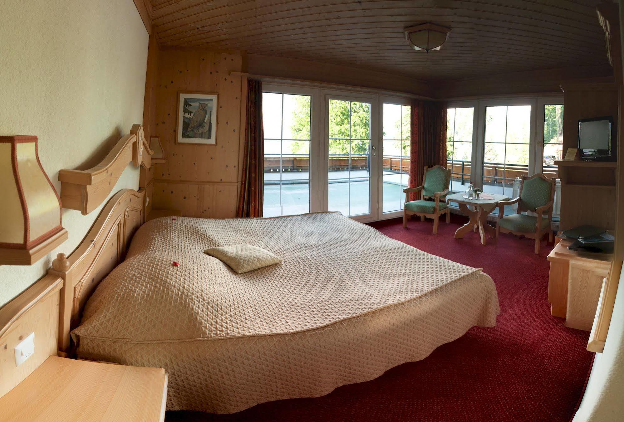 Seehotel Boutique Jägerhof-Hubertus Faulensee Extérieur photo