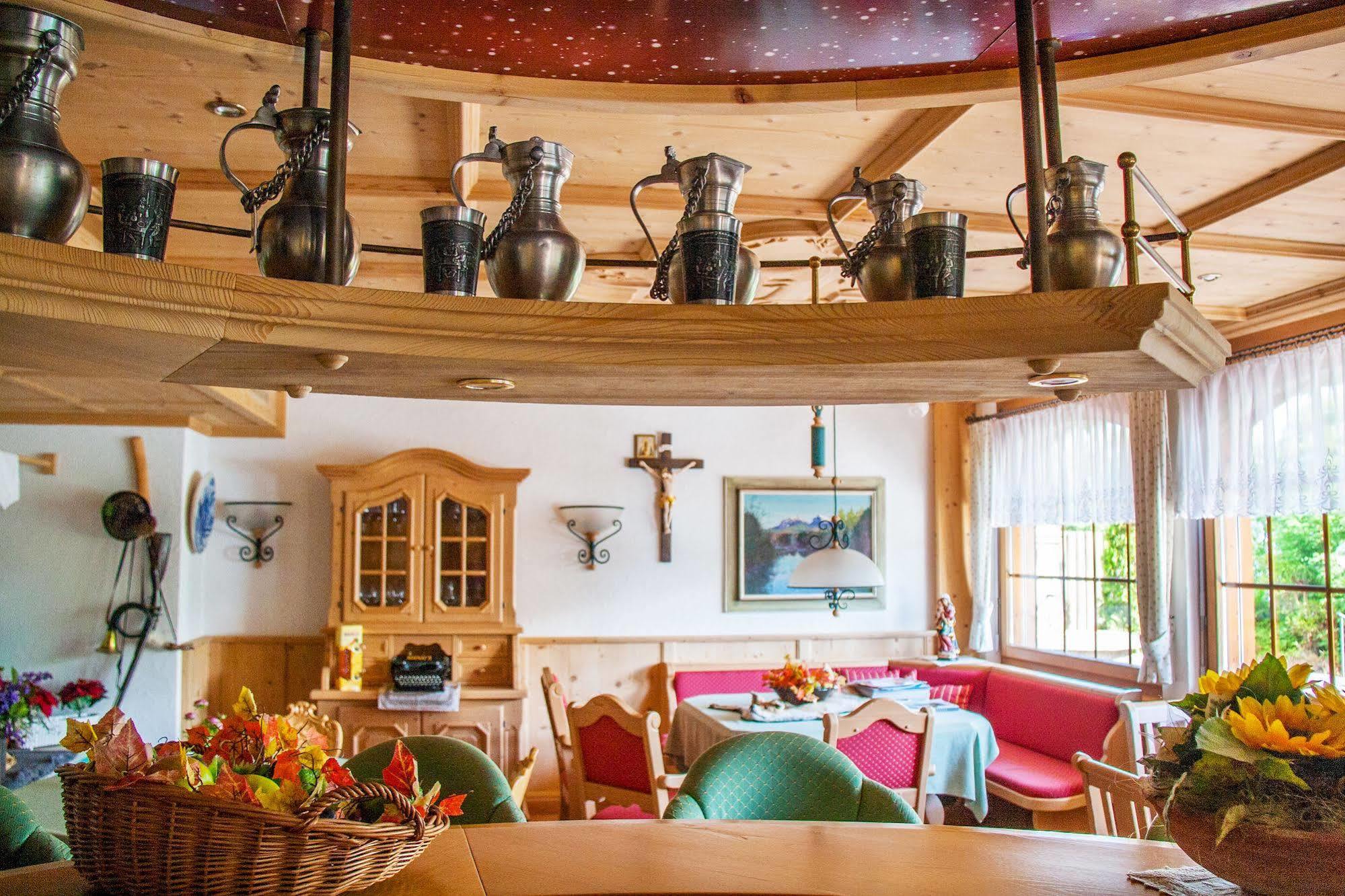 Seehotel Boutique Jägerhof-Hubertus Faulensee Extérieur photo