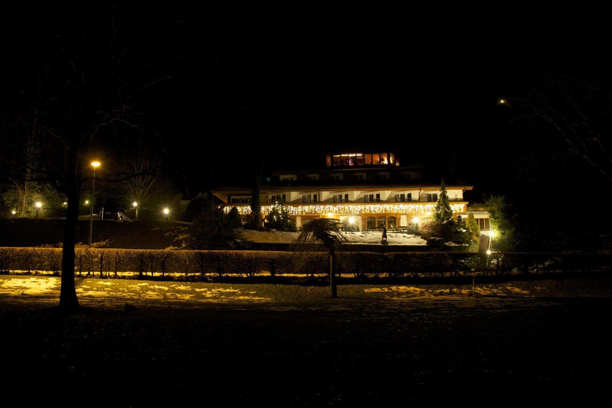 Seehotel Boutique Jägerhof-Hubertus Faulensee Extérieur photo